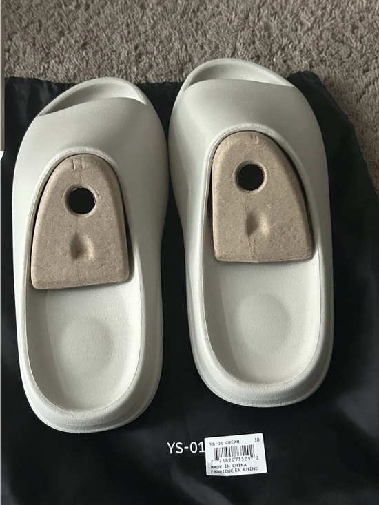 Yeezy Other - Yeezy Slide Cream/Off-White